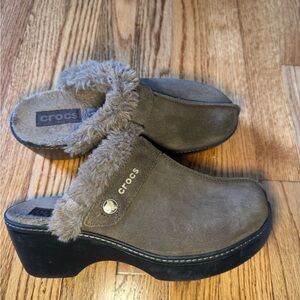 CROCS Olive Brown Faux-Fur Clog Mules